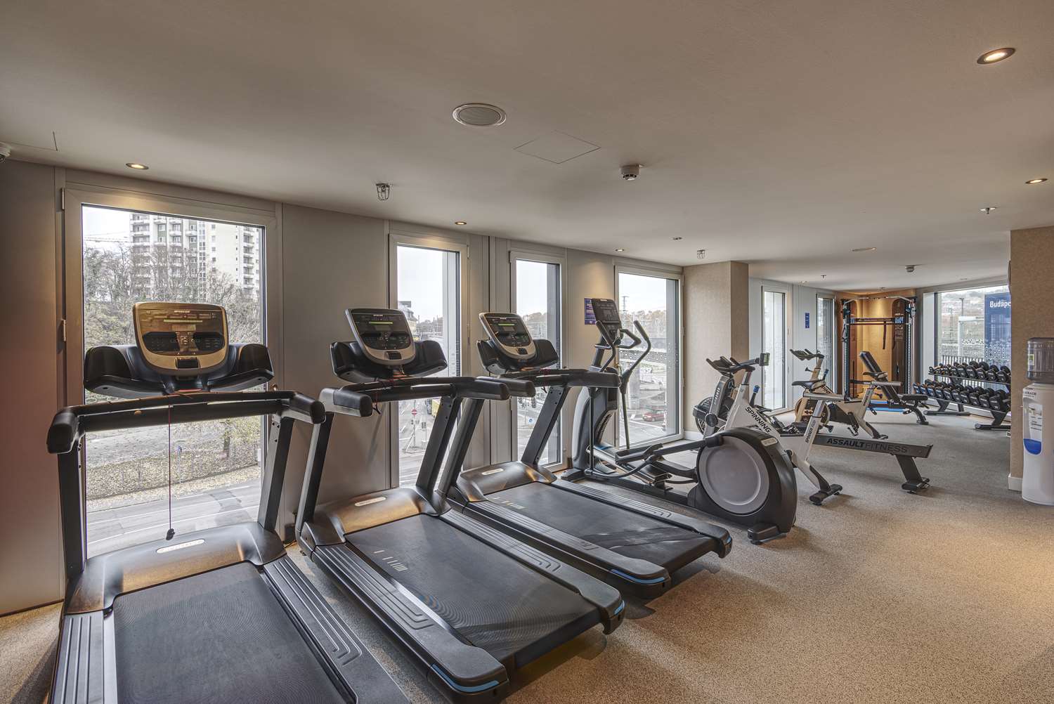 Фото Hampton by Hilton Stuttgart City Centre