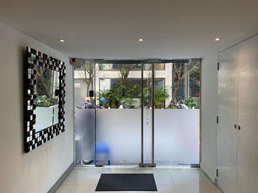 Фото 24 Inn Hotel