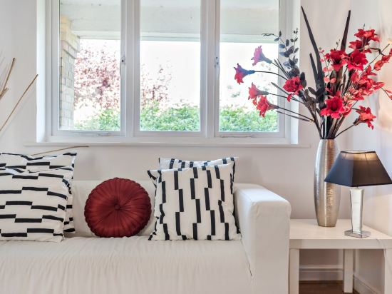 Фото 2 Bed Flat, Dedicated Workspace, Parking, 4ktv