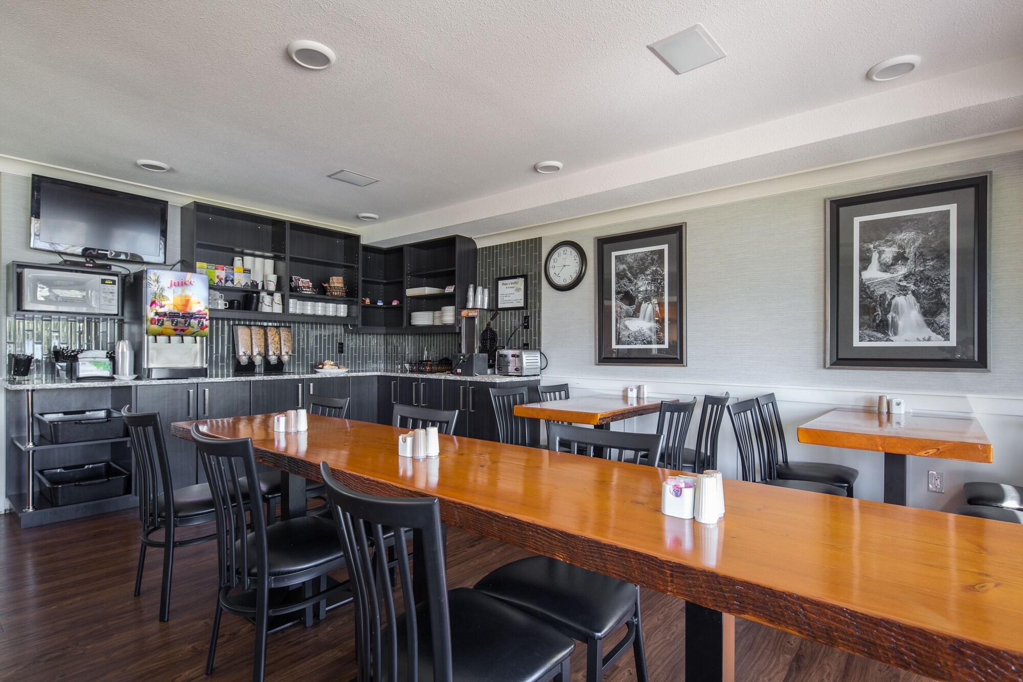 Фото Inn On Long Lake