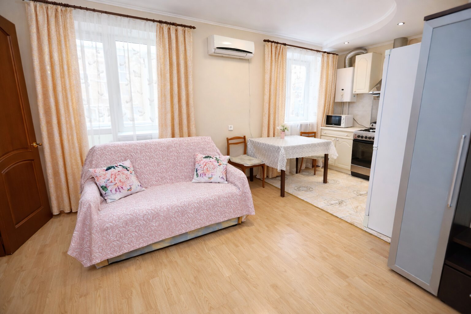 Фото отеля 1