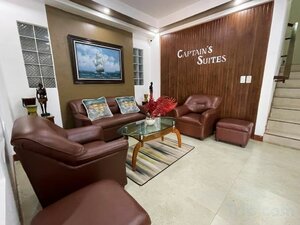 Captains Suites Albay (Central Luzon, Pampanga, Purok 1 Sta.), hotel