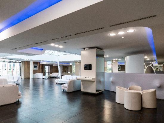 Фото A Point Arezzo Park Hotel