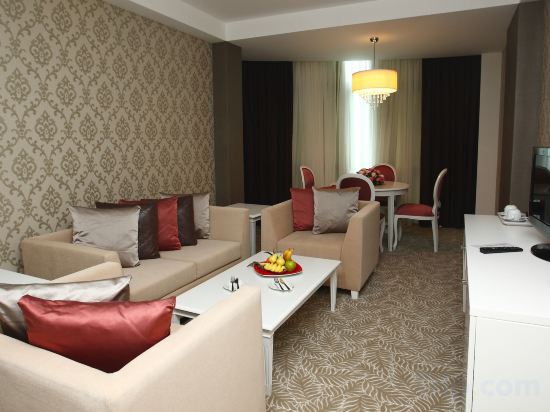 Фото Qafqaz Baku City Hotel & Residences