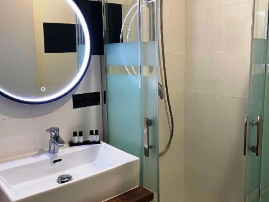 Фото Hôtel Clairefontaine