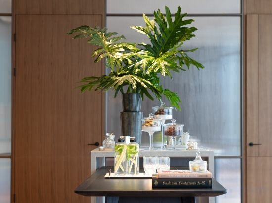 Фото New World Guangzhou Hotel