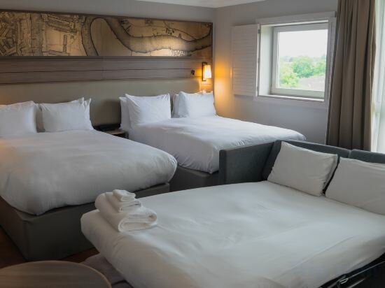 Фото DoubleTree by Hilton London - Docklands Riverside