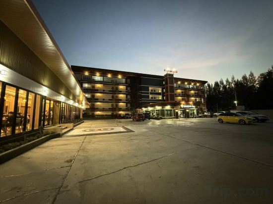 Фото P. T. Grand Hotel