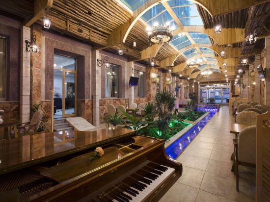 Фото Central Hotel Yerevan