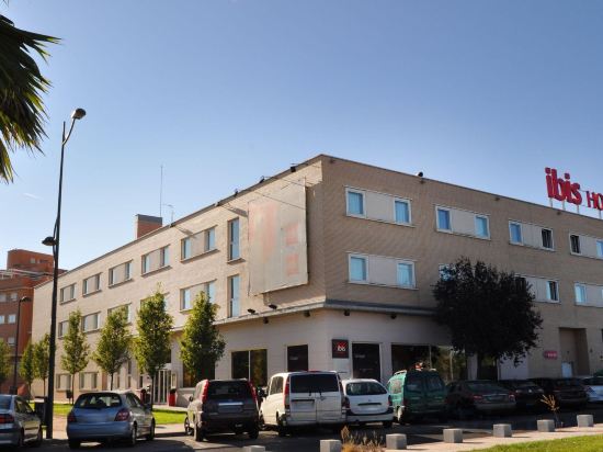 Фото Hotel ibis Madrid Getafe