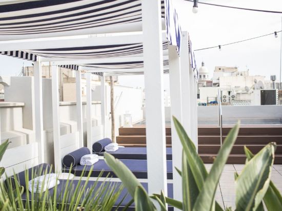 Фото Midmost Barcelona  by Majestic Hotel Group