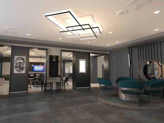 Фото Doubletree by Hilton Boston Logan Airport Chelsea
