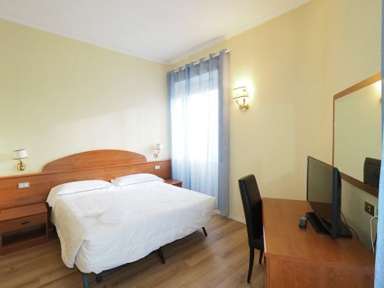 Фото Hotel Laura