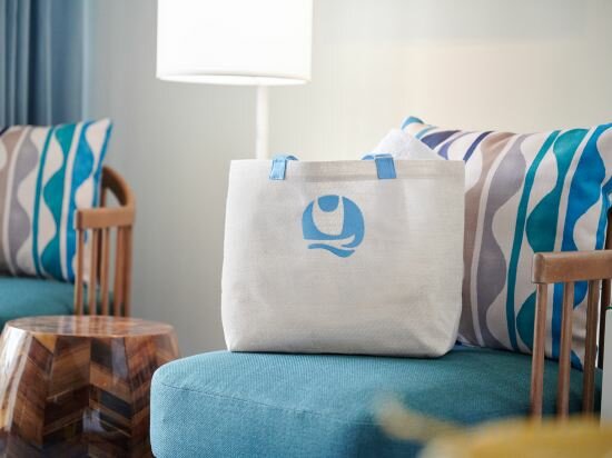 Фото Outrigger Reef Waikiki Beach Resort