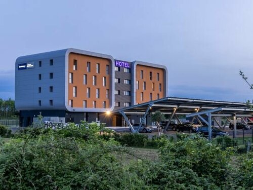 Гостиница The Originals City, Hôtel Le Relais des Deux Mers, Marmande Sud в Марманде