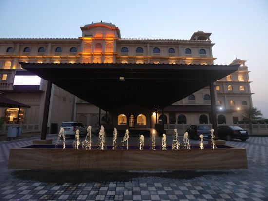 Фото Regenta Central City Vilas Palace Ambala