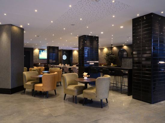 Фото Отель Catalonia Park Güell