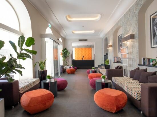 Фото The Republic Hotel