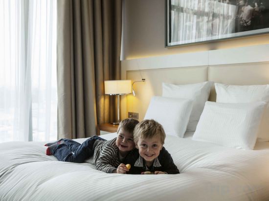 Фото Le Louis Versailles Château MGallery