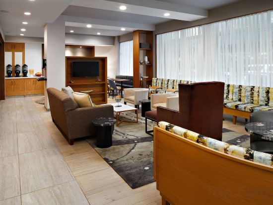 Фото TownePlace Suites by Marriott New York Manhattan