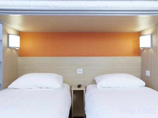 Фото Premiere Classe Geneve - Saint Genis Pouilly