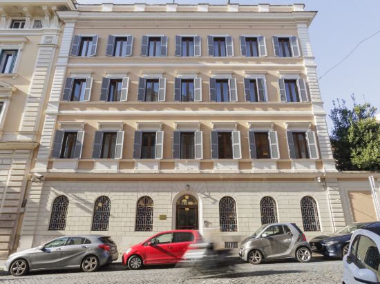 Фото отеля 2