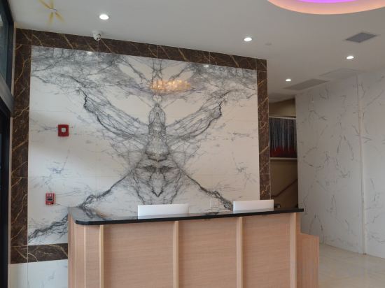 Фото Lic Plaza Hotel