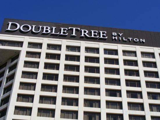 Фото DoubleTree by Hilton Hotel Los Angeles Downtown
