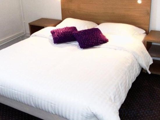 Фото Hôtel Mercure Paris Suresnes Longchamp