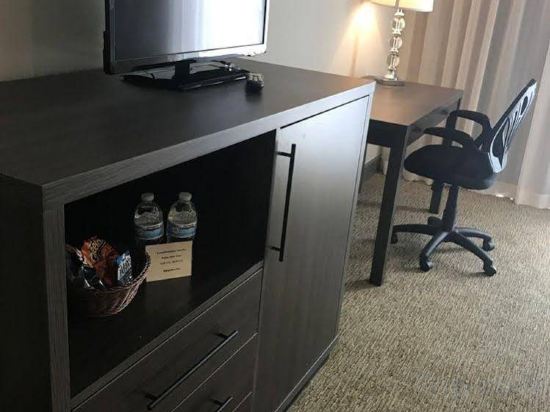 Фото GreenTree Inn & Suites Alhambra