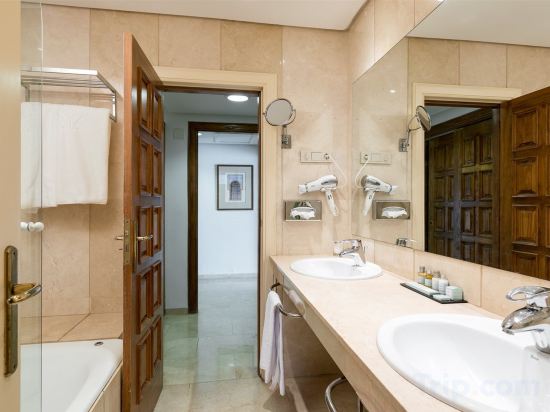 Фото Parador De Cordoba La Arruzafa Hotel