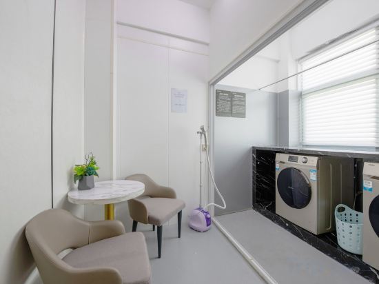 Фото Hejing Hotel (ShenzhenFutianPort Convention and Exhibition Center Store)