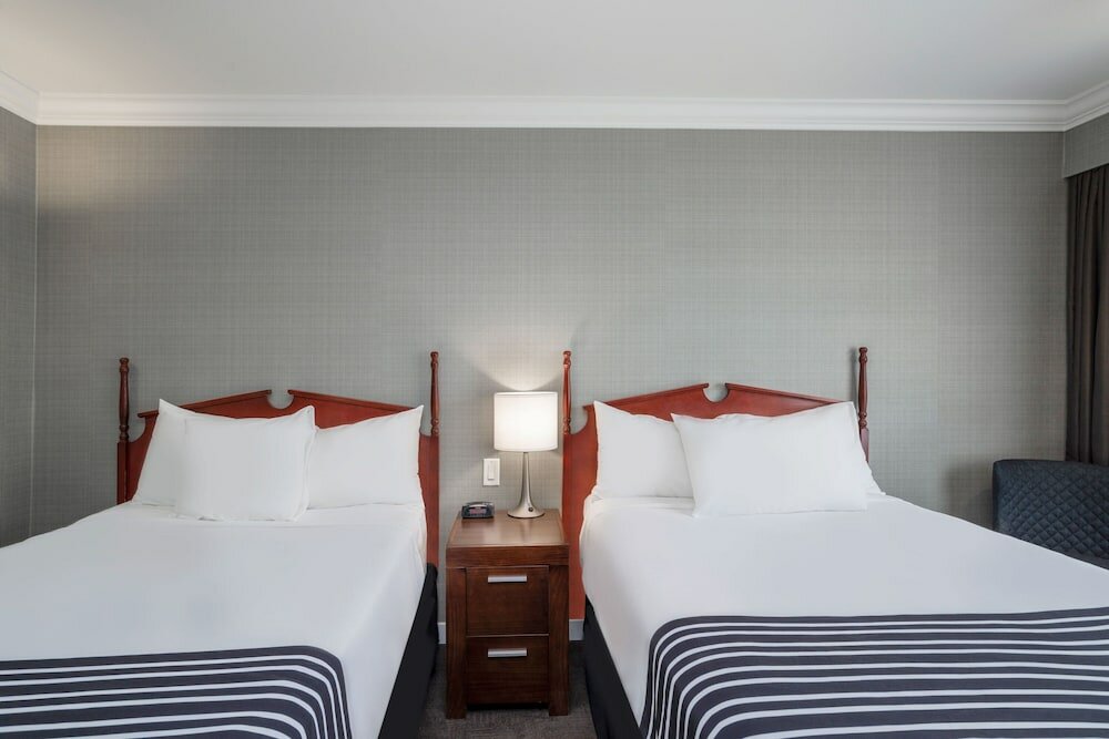 Фото Sandman Hotel Revelstoke