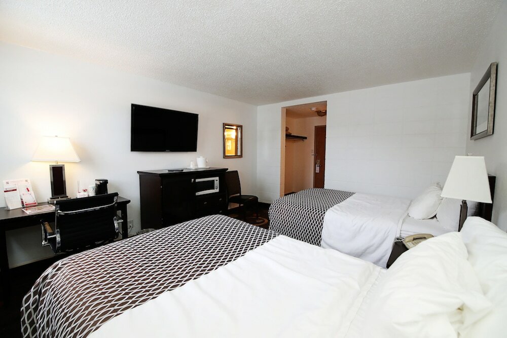 Фото Stonebridge Hotel