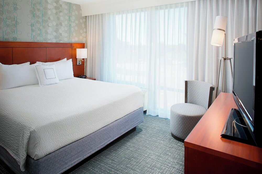 Фото Courtyard by Marriott Ann Arbor