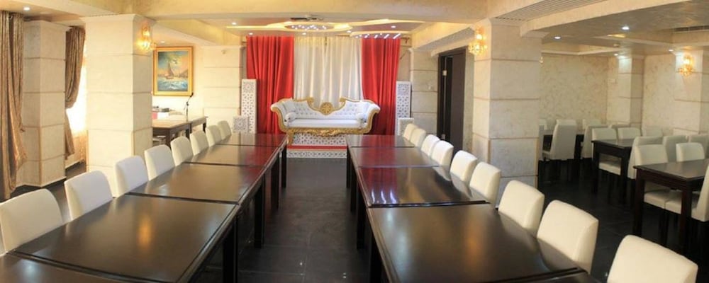 Фото Hotel Ikram El Dhayf