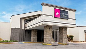 Гостиница Magnuson Hotel Virginia Beach