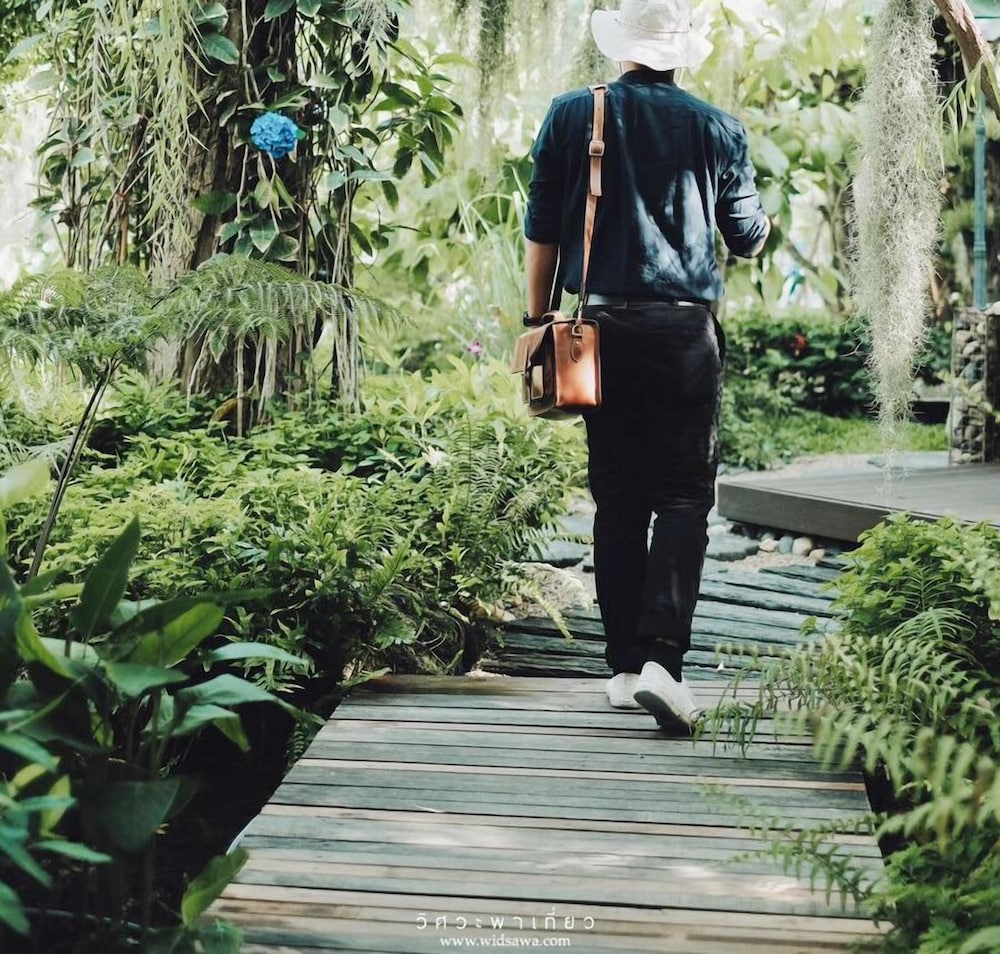 Фото Bangkok Oasis Hotel