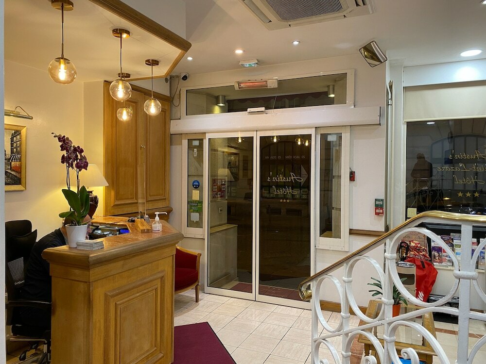 Фото Austin's Saint Lazare Hotel