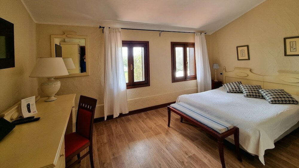 Фото Is Benas Country Lodge