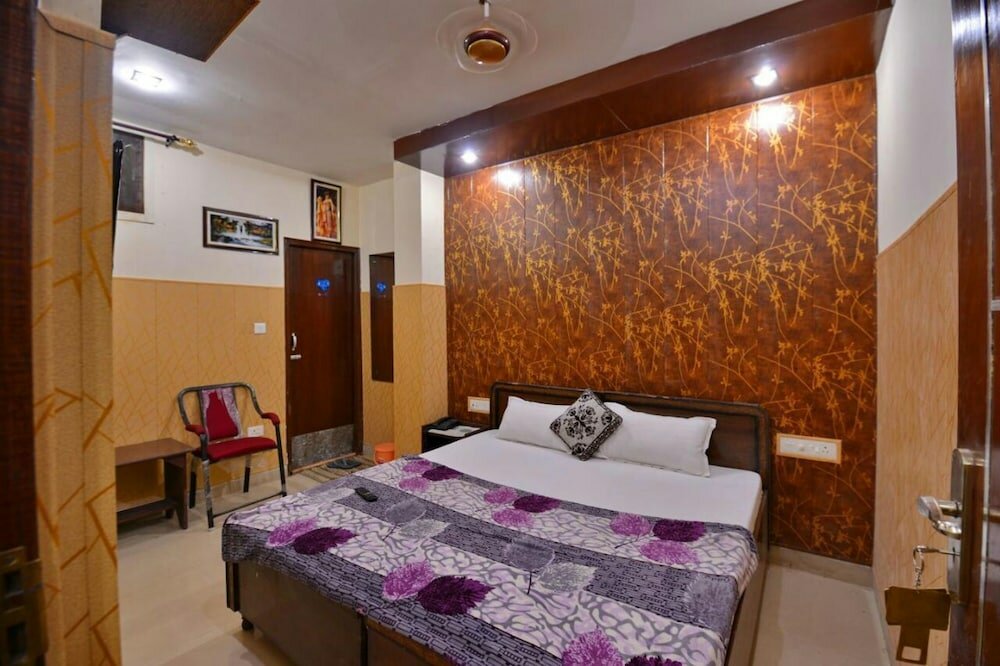 Фото Hotel Dharam Villa