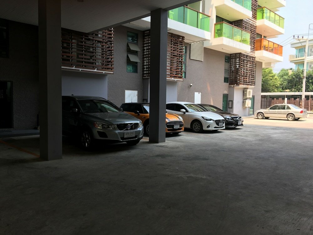 Фото Baan SanPluem Beachfront Condominium