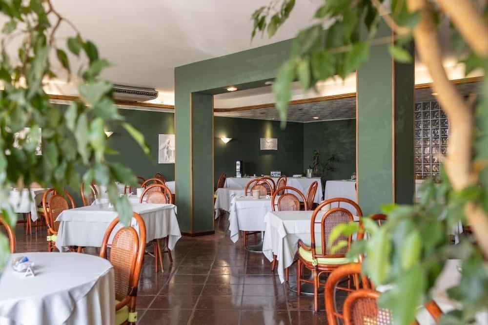 Фото Hotel Kristina