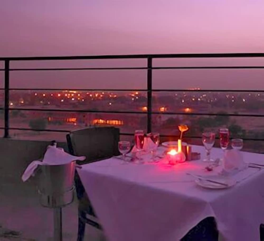 Фото Ramada by Wyndham Jaipur North