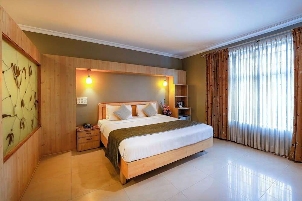 Фото Cross Roads Inn