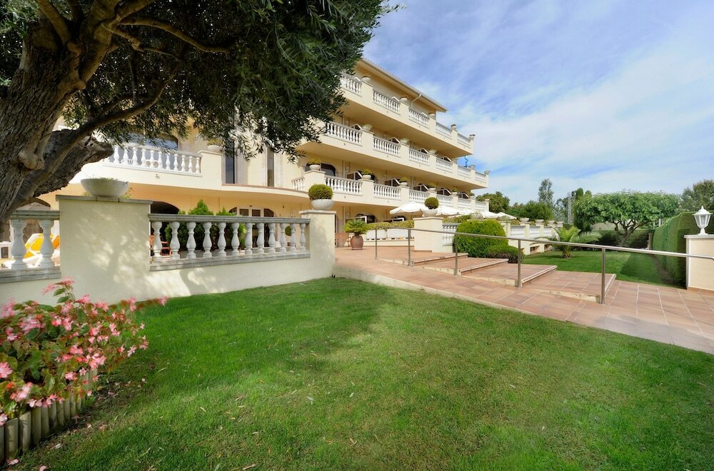 Фото Van Der Valk Hotel Barcarola