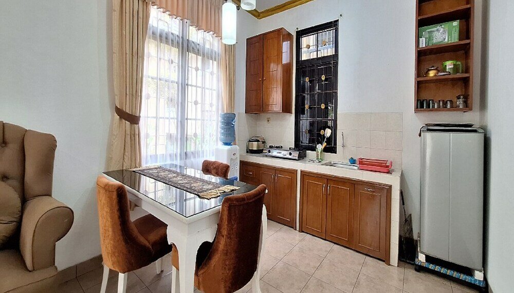 Фото Villa Kota Bunga Allamanda