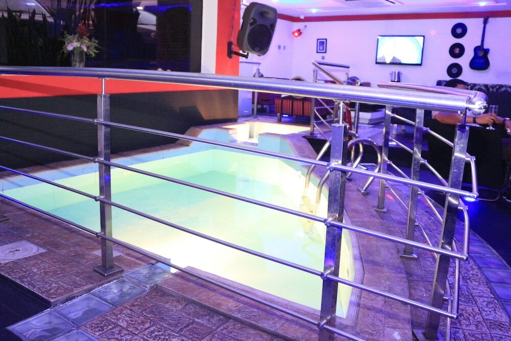 Фото The Crib Lifestyle Hotel