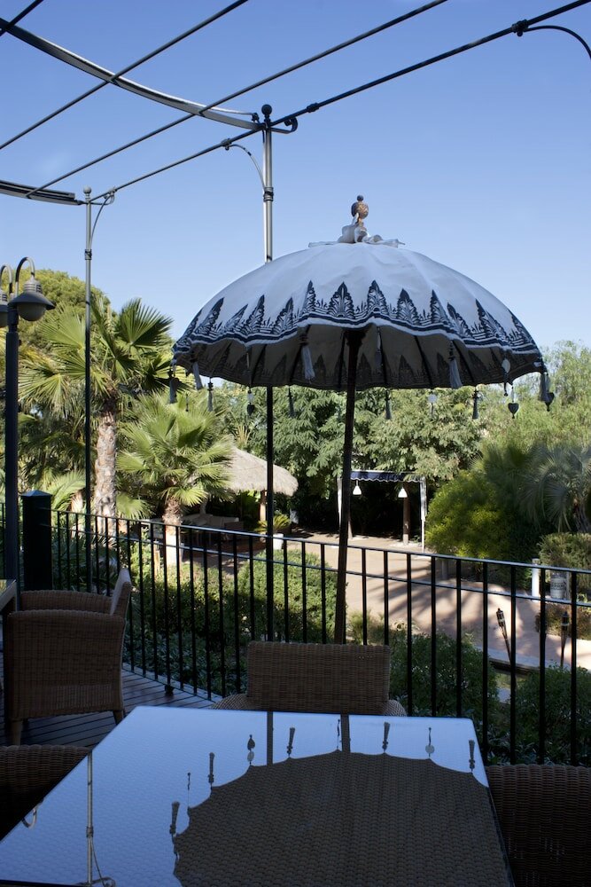 Фото Hotel Les Rotes