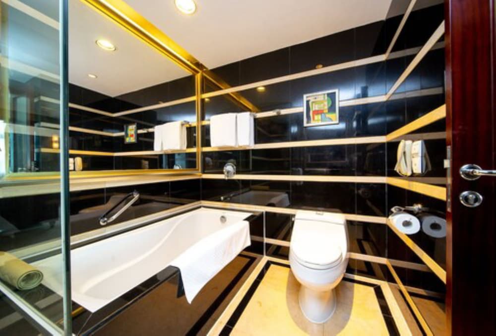 Фото Grand International Hotel Guangzhou